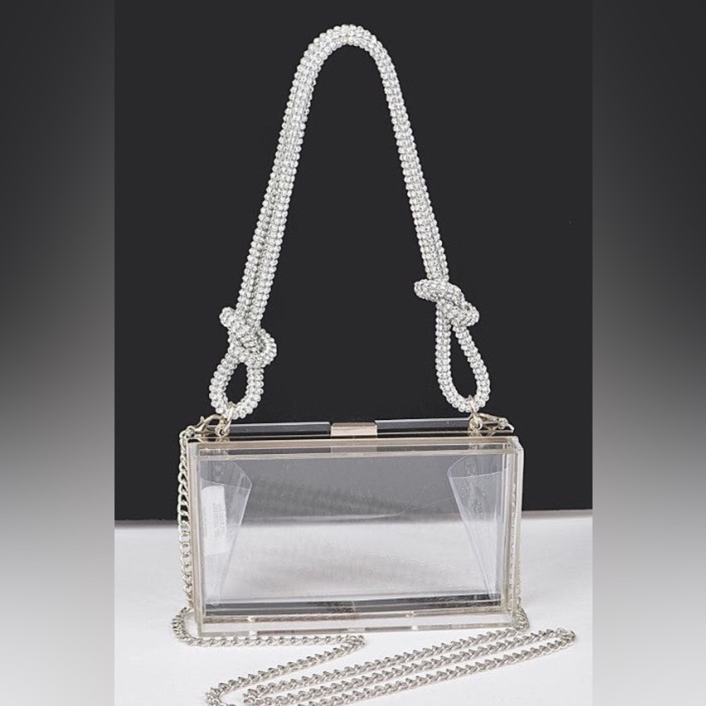 Acrilic and rhinestones clutch.